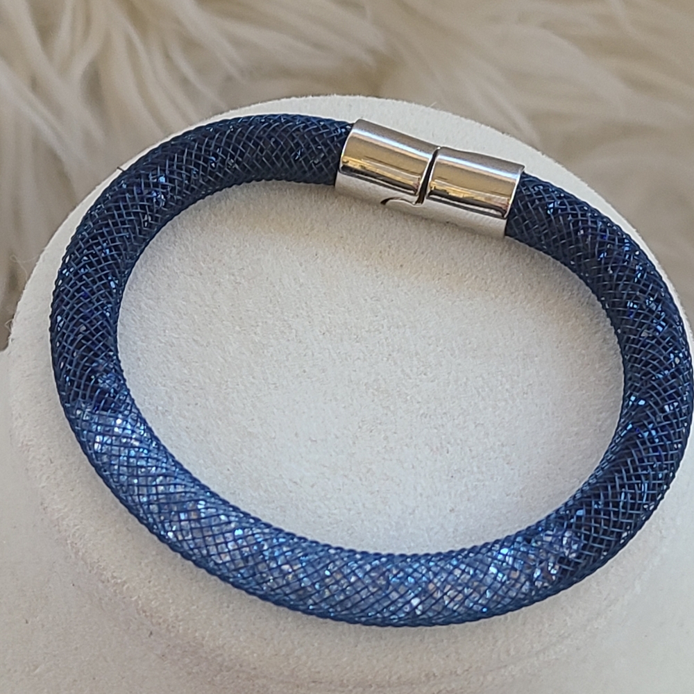 Swarovski Crystal Blue Two Toned/Ombre Stardust Bracelet- Gently Used Condition